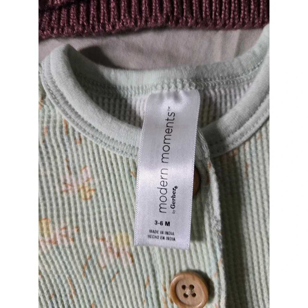 Modern Moments by Gerber Baby Girl 4 Piece Bundle Floral Romper Sweater‎ 3-6M